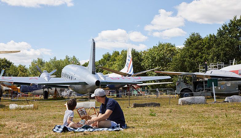 Family-picnic-aircraft-park-Sarah-Hogan.jpg
