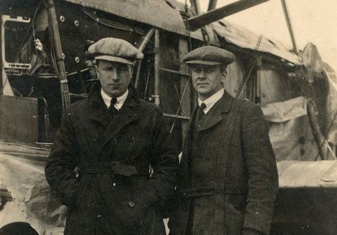 Capt-Alcock-(L)-and-Lieut-Brown-(R),-of-the-first-non-stop-trans-Atlantic-flight.jpg