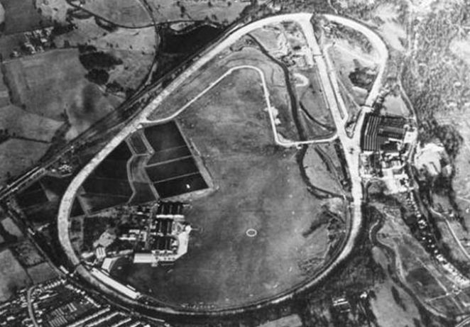 Aerial of Brooklands race track 1939 thumb.jpg