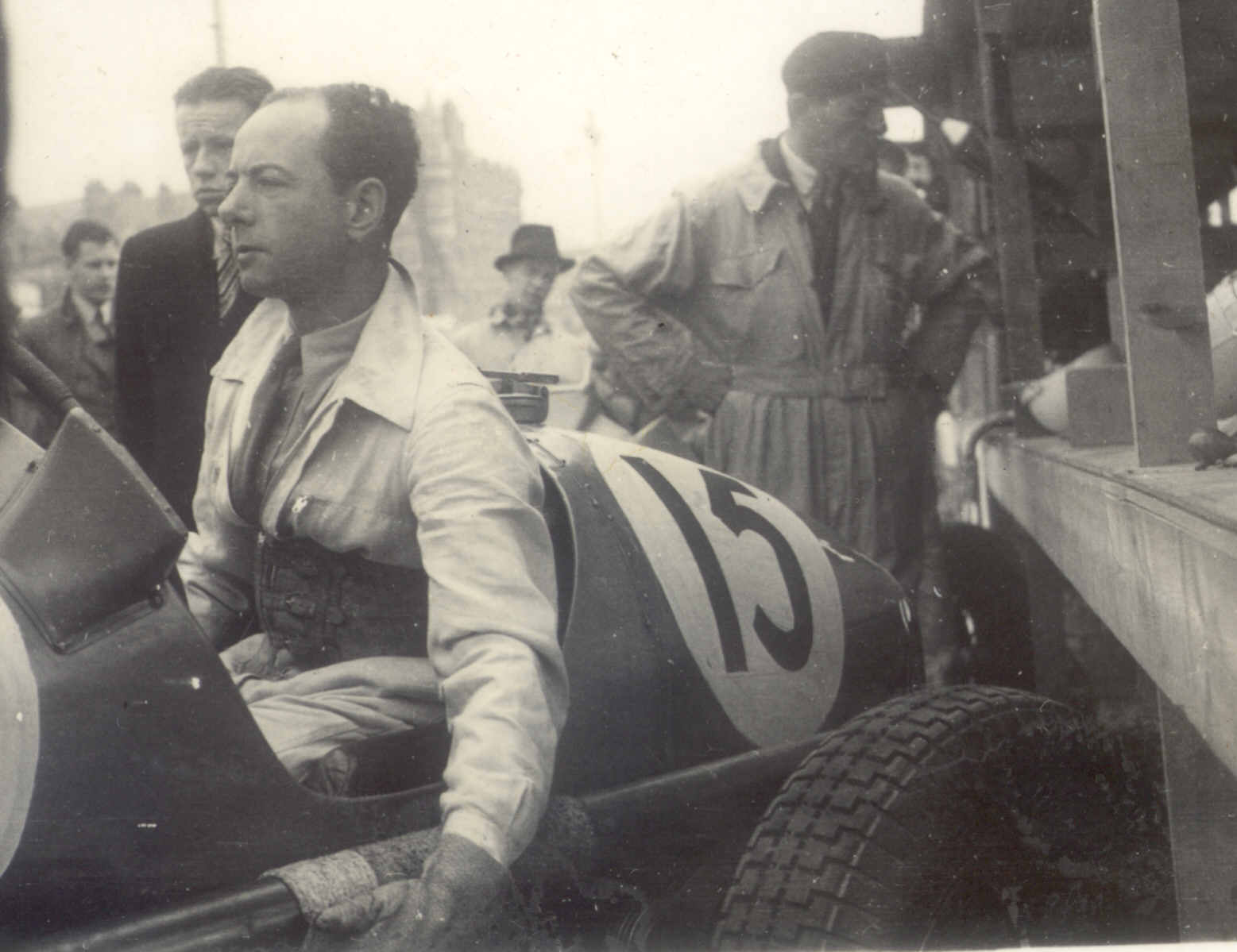 D3303 Cropped Raymond Mays (1)