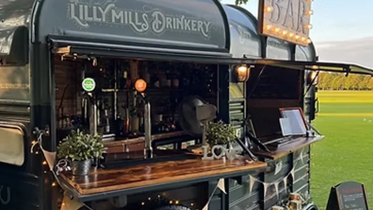 Lilly Rills Brooklands Relived Motorsport Weekend | Vintage Cars & Bikes